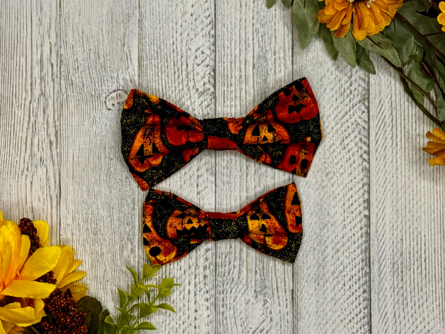 Spooky Jack-O-Lantern Clip-on Bow Tie