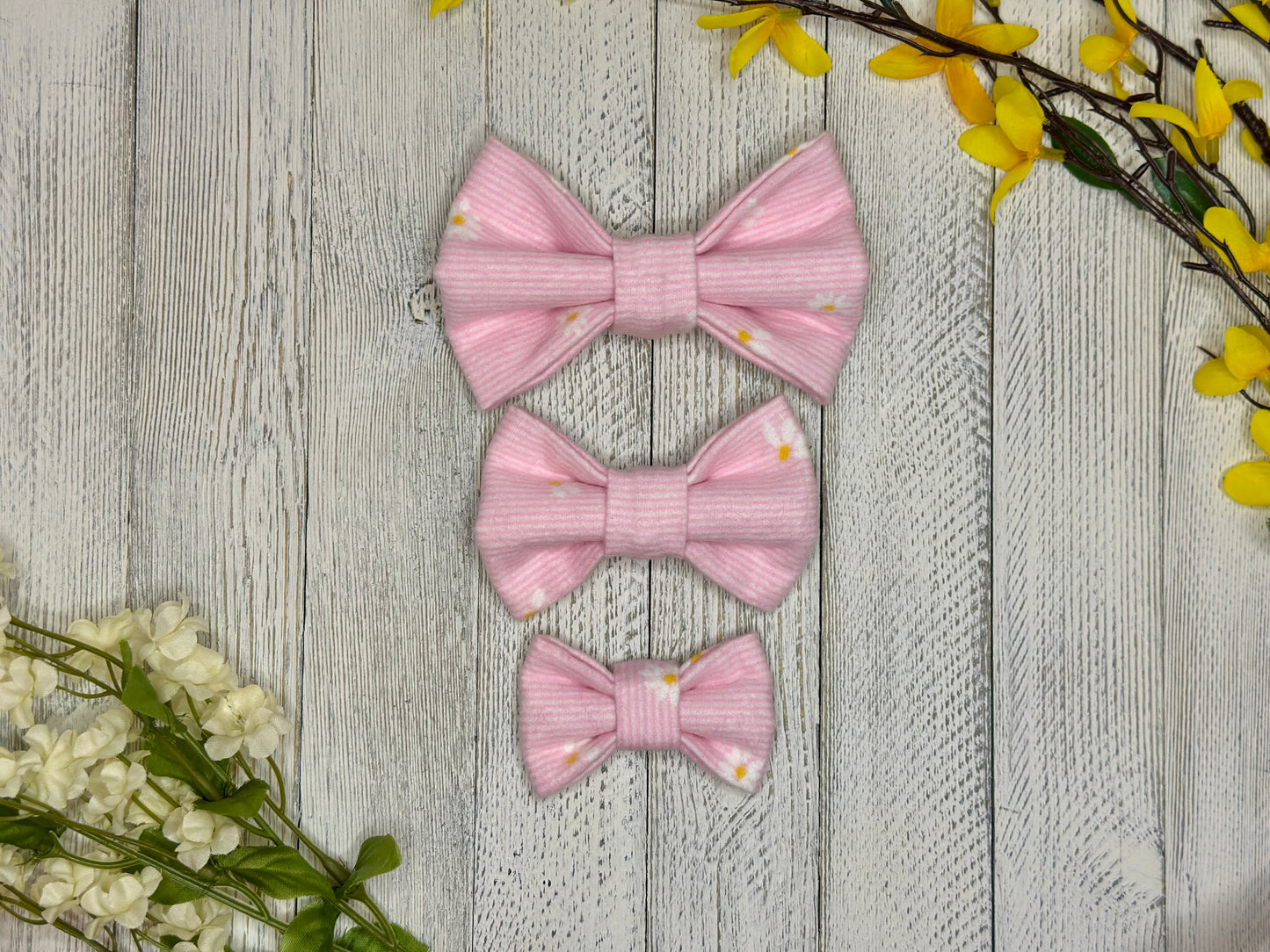 Daisy Daze Slip-on Bow Tie