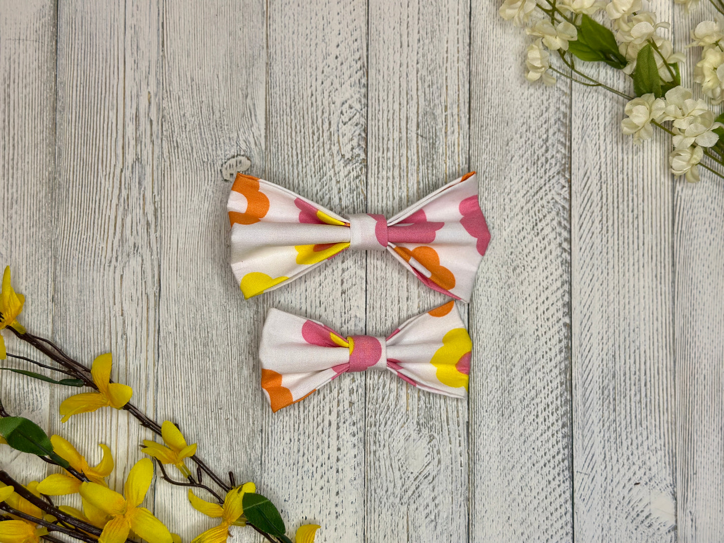 Retro Daisy Clip-on Bow Tie