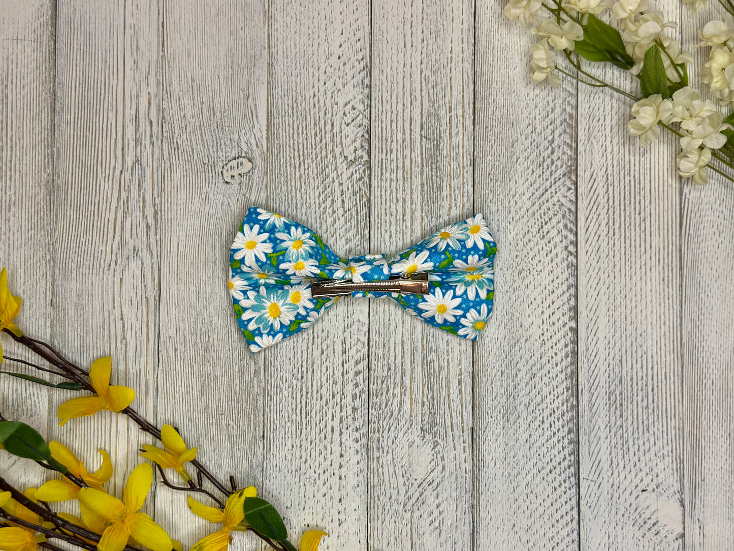 Vibrant Daisy Clip-on Bow Tie