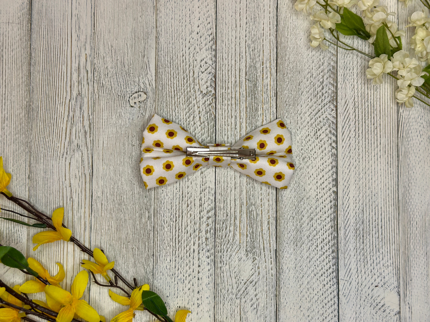 Retro Flower Clip-on Bow Tie