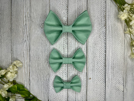 Quiet Moss Slip-on Bow Tie