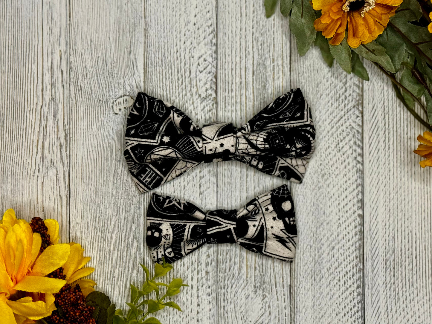 Mystic Mutt Reading Clip-on Bow Tie