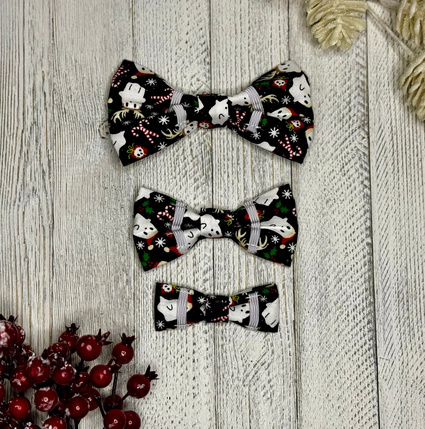 Holiday Ghosts Slip-on Bow Tie