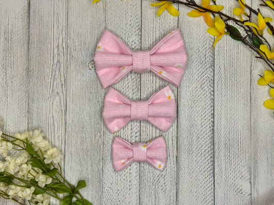 Daisy Daze Slip-on Bow Tie