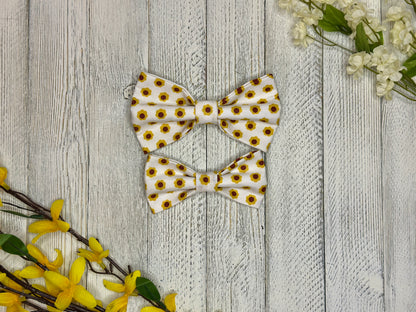 Retro Flower Slip-on Bow Tie