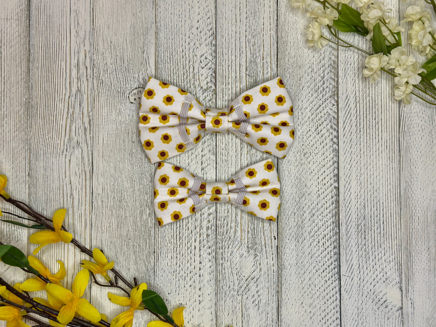 Retro Flower Slip-on Bow Tie