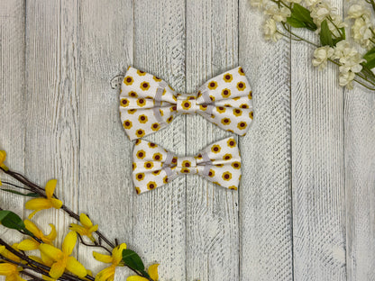 Retro Flower Slip-on Bow Tie