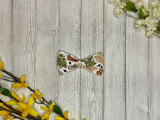 Out of the Jungle Leaves Slip-on Bow Tie