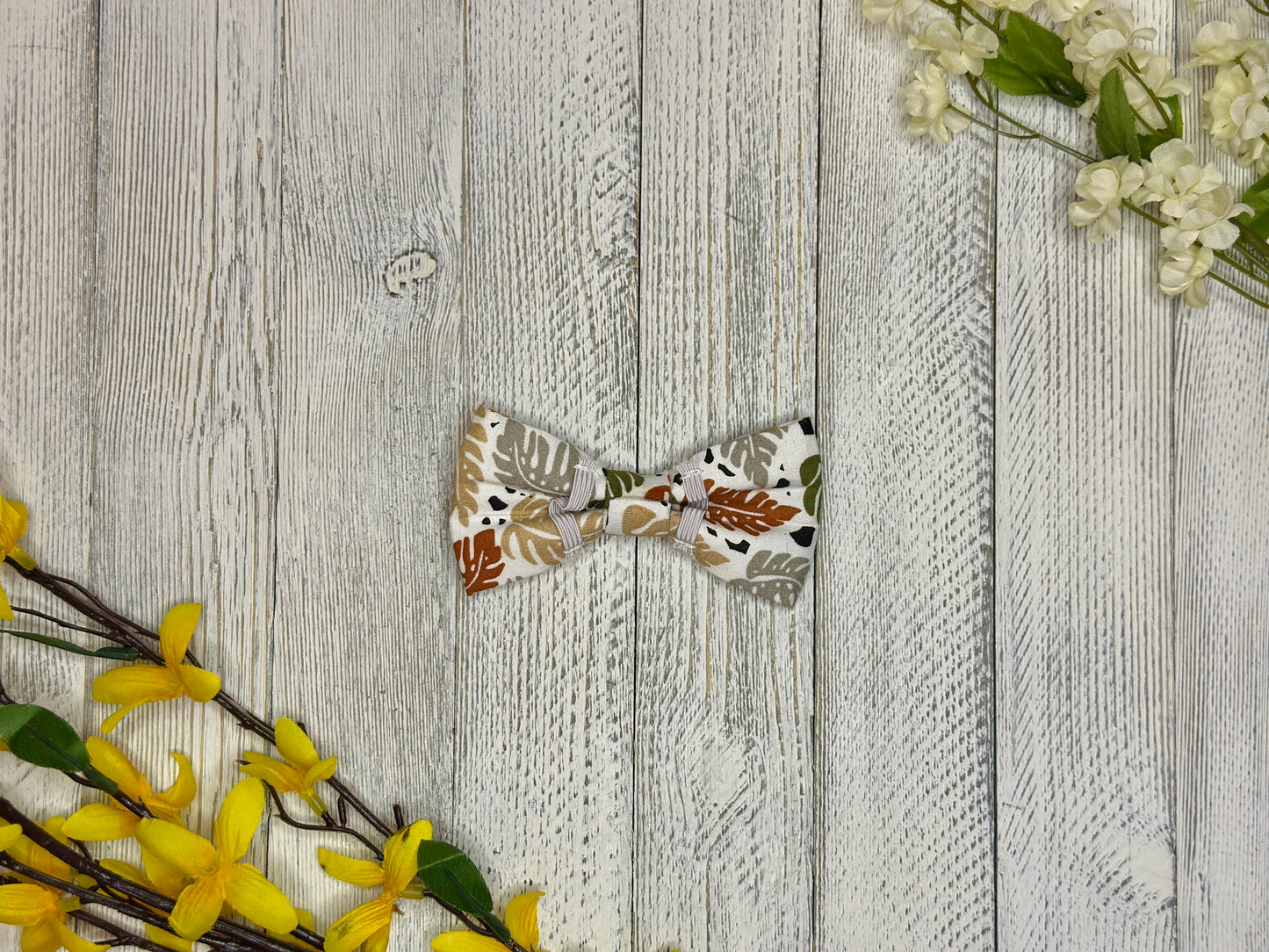 Out of the Jungle Leaves Slip-on Bow Tie