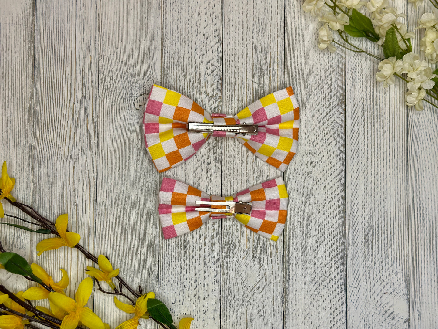 Retro Checkered Clip-on Bow Tie