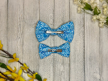 Vibrant Blue Daisy Clip-on Bow Tie