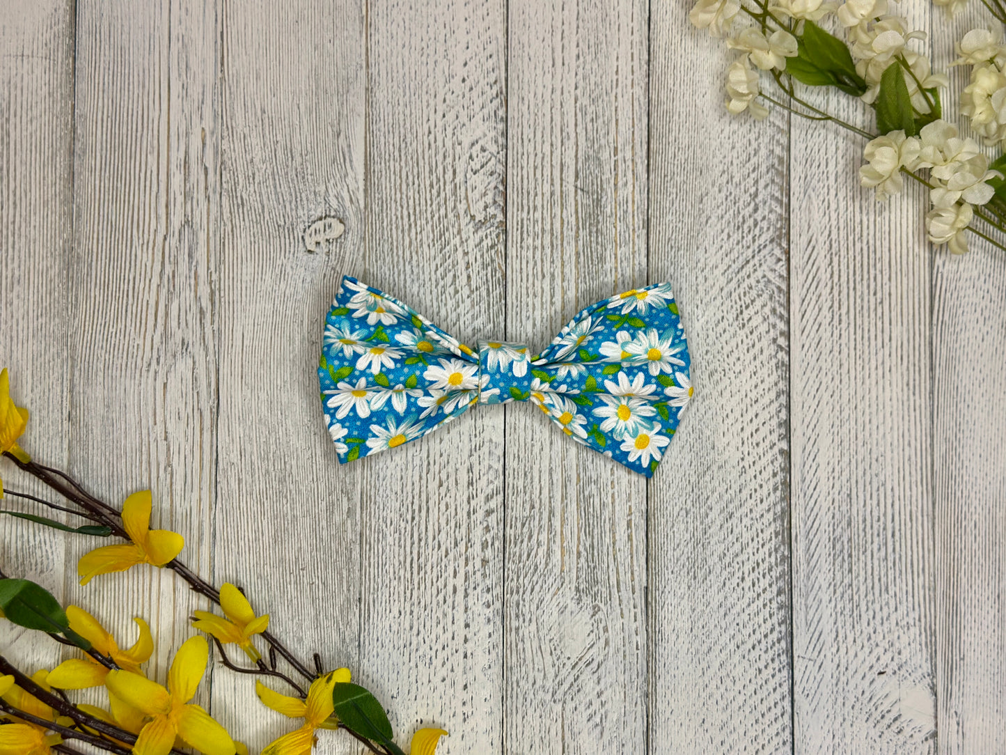 Vibrant Daisy Clip-on Bow Tie