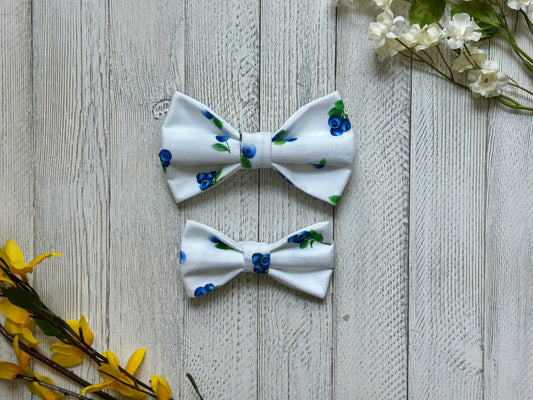 Field of Blueberries Clip-on Bow Tie